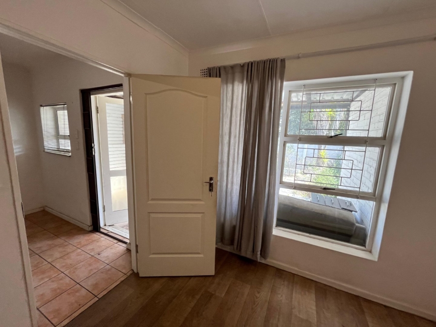 2 Bedroom Property for Sale in Table View Western Cape